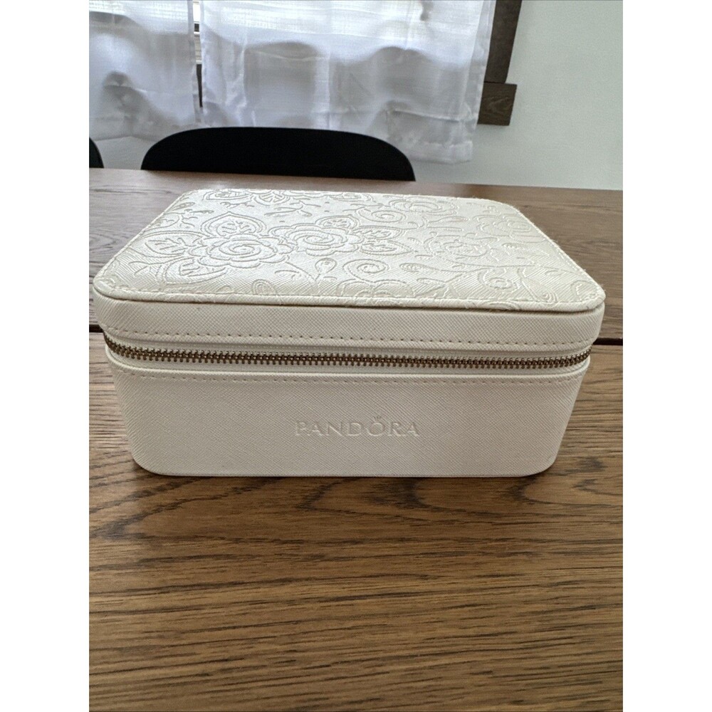 Pandora White Travel Jewelry Box Embossed Floral Gold Zipper Gray Lining